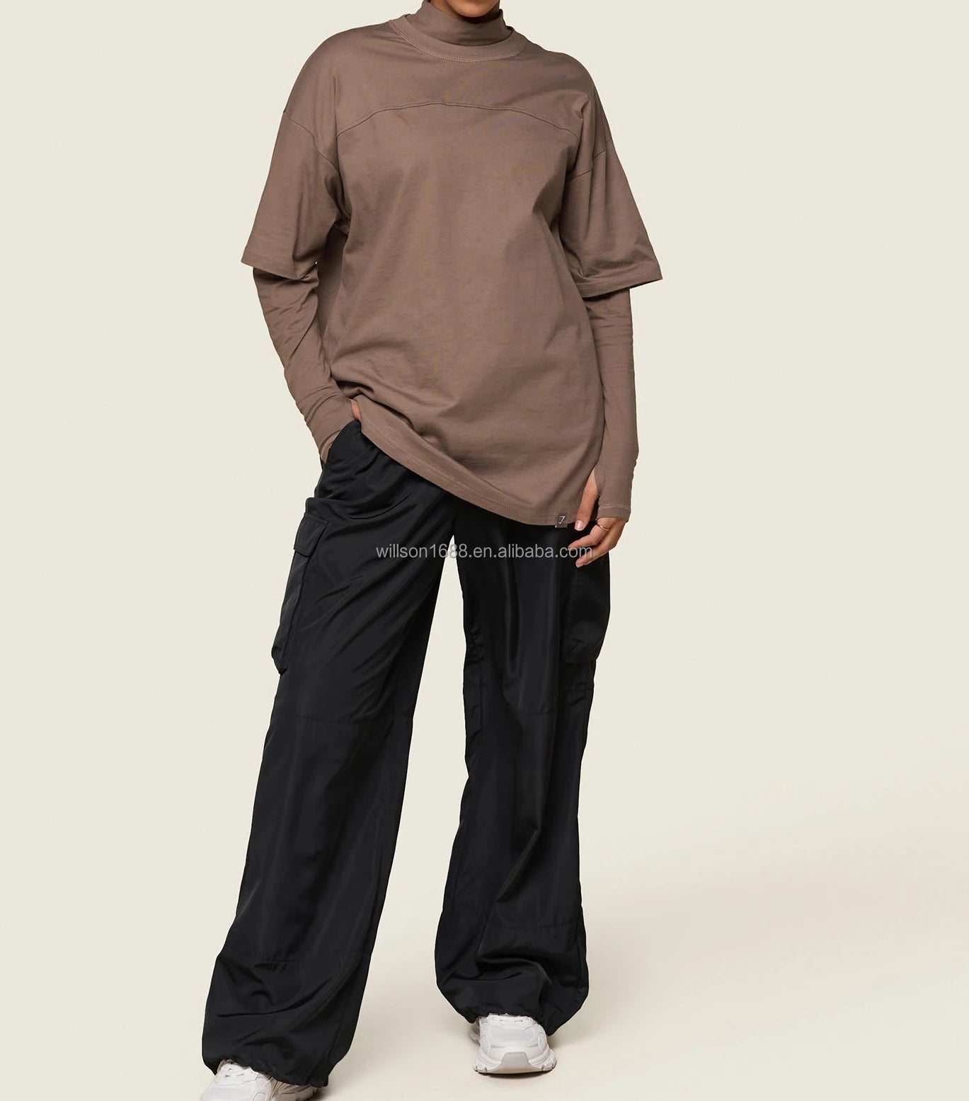 Willson 2-In-1 Sleeves Modest Gym Sportswear for Muslim Women Lowered Hem Workout Oversized T-Shirt with Thumbholes