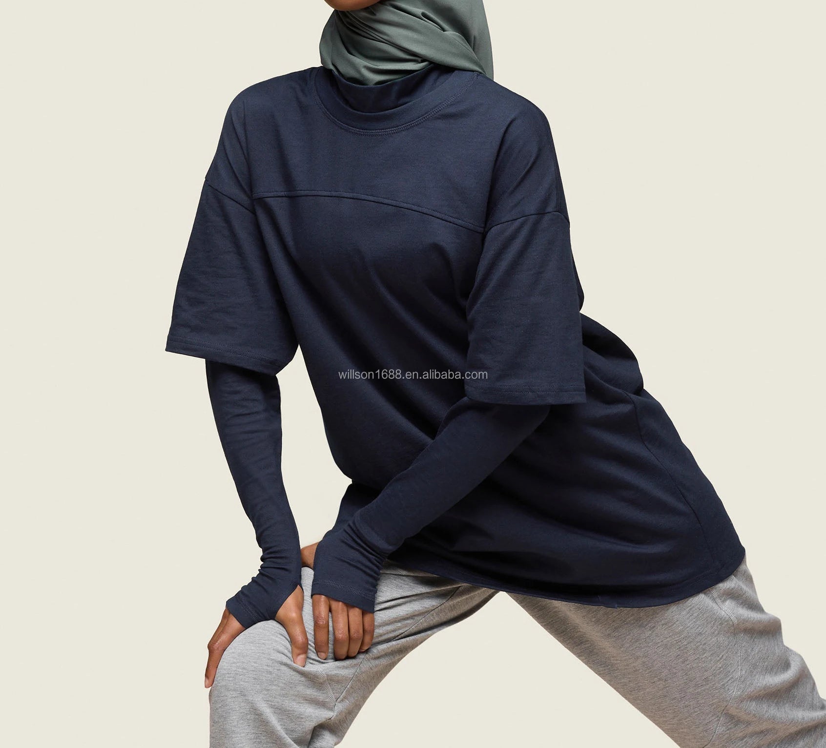 Willson 2-In-1 Sleeves Modest Gym Sportswear for Muslim Women Lowered Hem Workout Oversized T-Shirt with Thumbholes