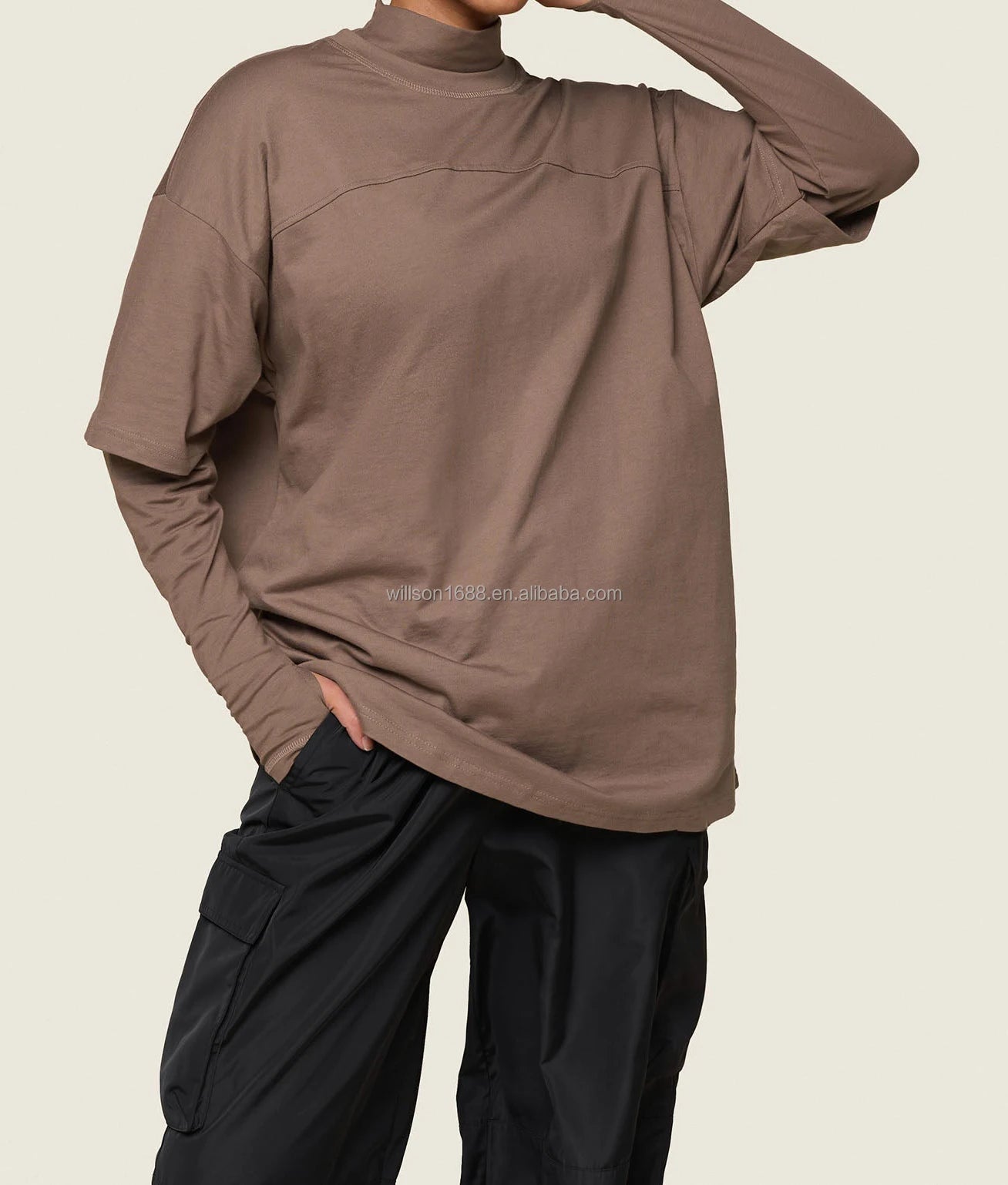 Willson 2-In-1 Sleeves Modest Gym Sportswear for Muslim Women Lowered Hem Workout Oversized T-Shirt with Thumbholes