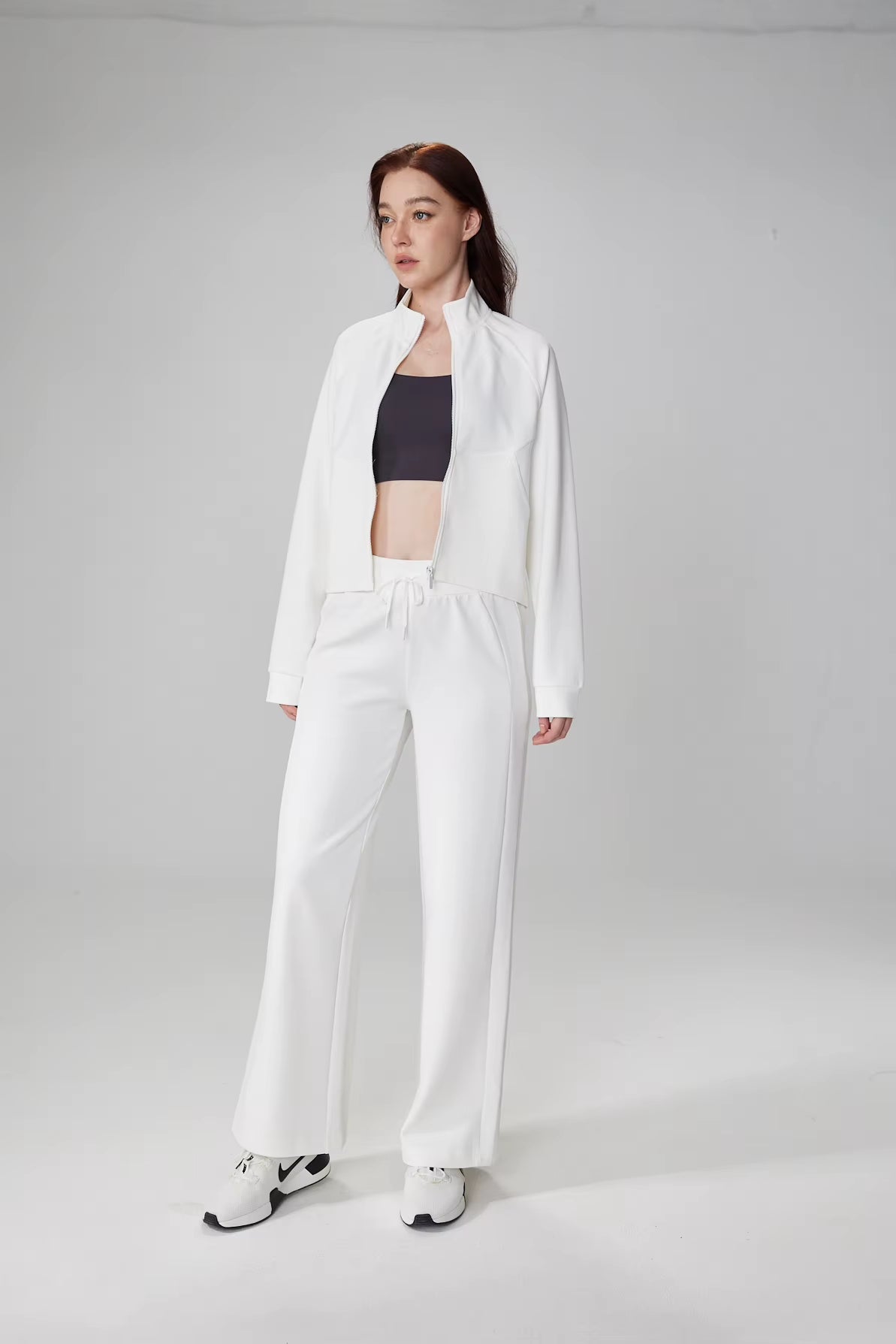 Low MOQ Standing Collar Sports Coat Zip up Long Sleeved Slim Fit Fitness Wear Large Pockets Loose Casual Jacket